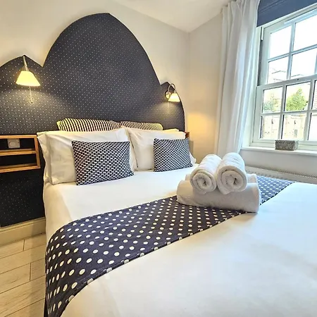 George Hudson Court Апартаменты