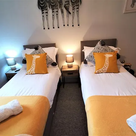 George Hudson Court Апартаменты *