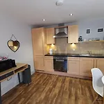 Apartman Private George Hudson Court Close To Walls