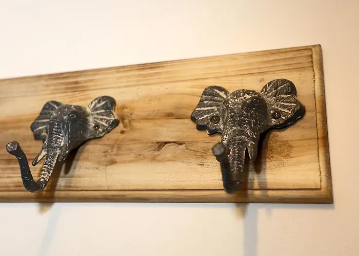 Private George Hudson Court Apartments Close To City Walls