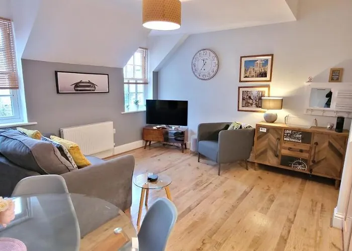 Apartment Private George Hudson Court Apartments Close To City Walls