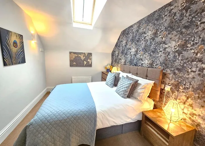 Private George Hudson Court Apartments Close To City Walls Apartment *