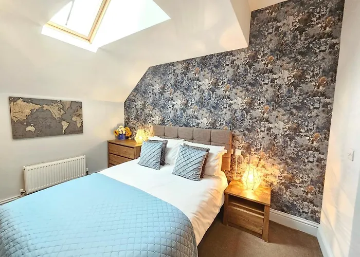 Private George Hudson Court Apartments Close To City Walls York