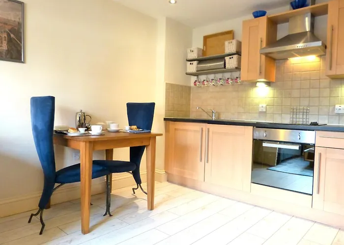 George Hudson Court Apartments Apartment