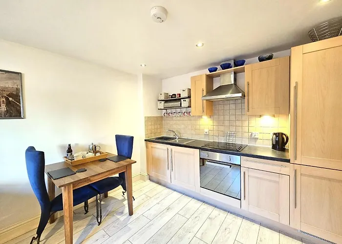 Private George Hudson Court Apartments Close To City Walls Apartment *