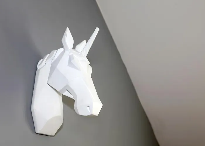 Apartment Private George Hudson Court Apartments Close To City Walls *