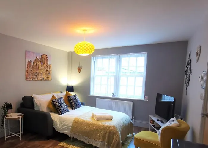 Apartment Private George Hudson Court Apartments Close To City Walls