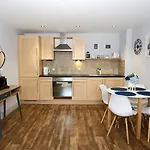 Private George Hudson Court Close To Walls Apartamento *