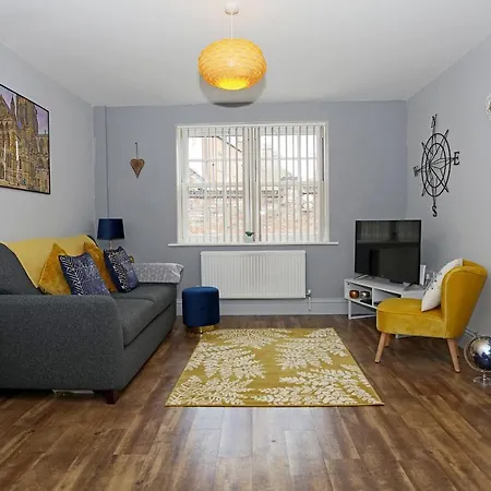 George Hudson Court Apartments *