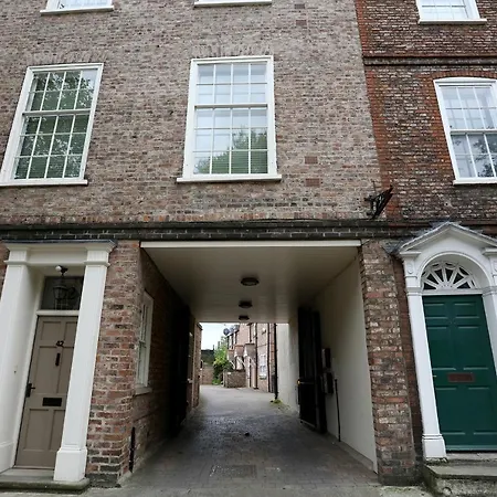 George Hudson Court Apartments Apartment